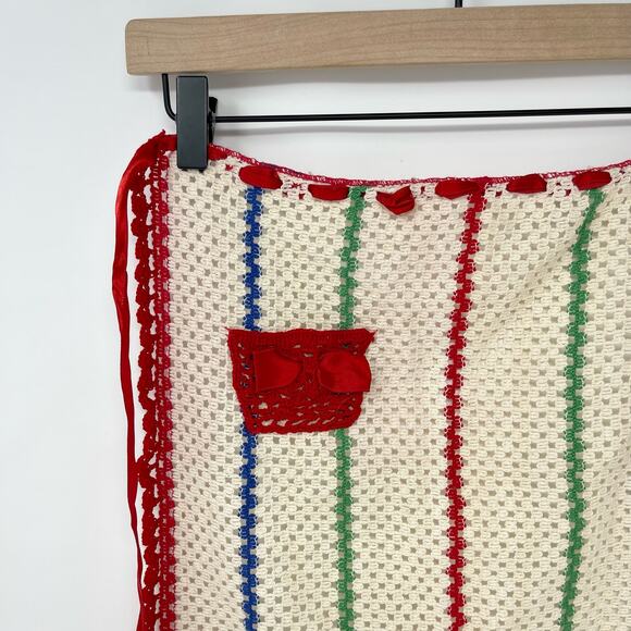 Vintage Off-White w/Red Blue Green Stripes‎ Hand Crochet Red Pocket Half Apron - Picture 2 of 6